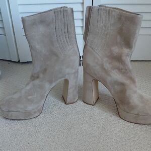 Steve Madden Taupe Suede Platform Block Heel Ankle Boots